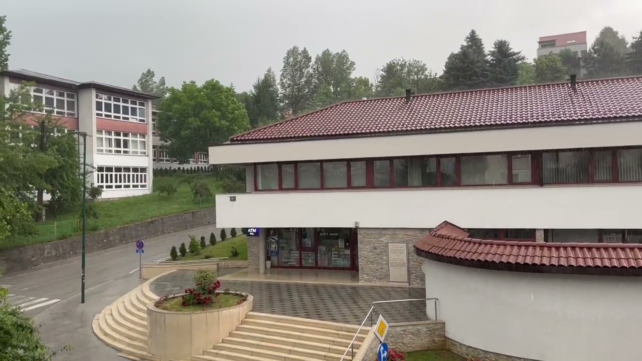 Jako nevrijeme pogodilo Sarajevo: Crni oblaci se nadvili nad gradom