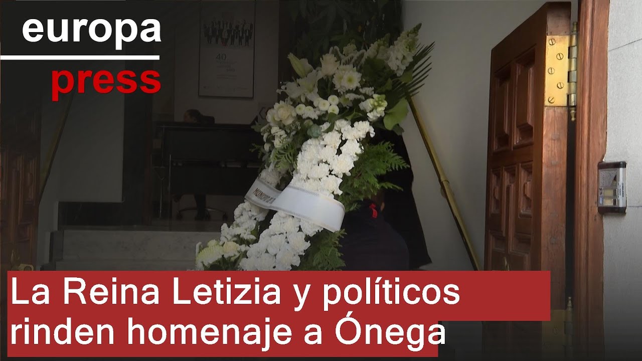 La Reina Letizia, políticos y periodistas despiden a Fernando Ónega