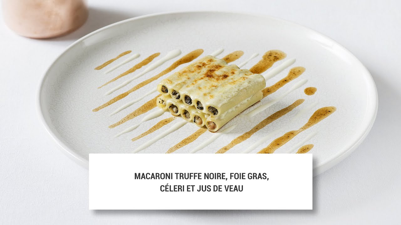 Macaroni truffe noire, foie gras, céleri et jus de veau