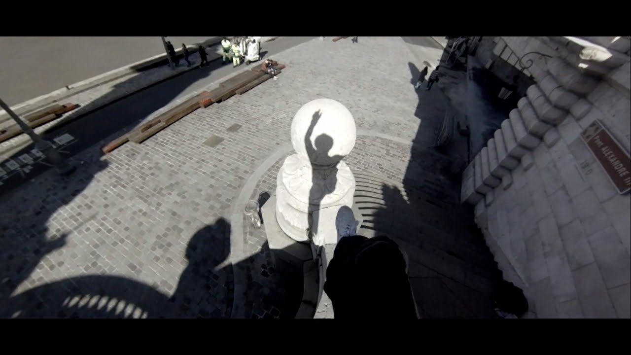 Right ear... Right now | Parkour pov