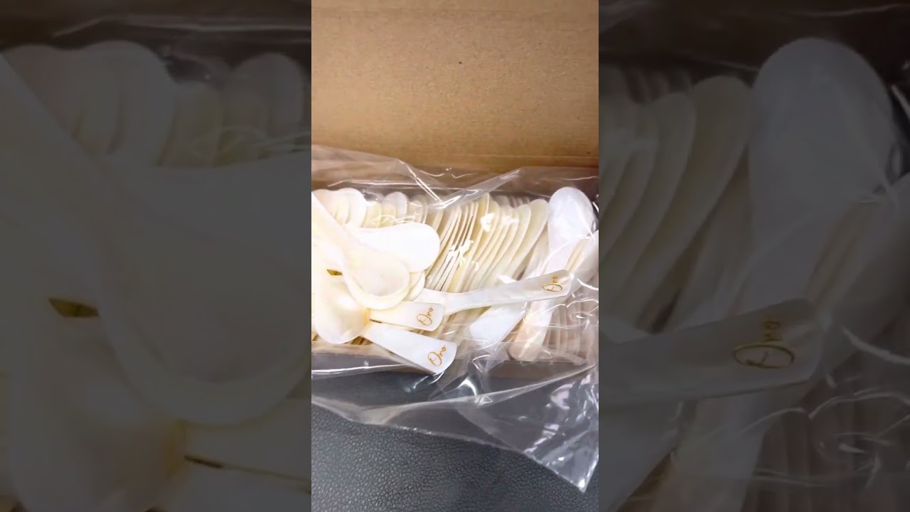 9cm white mother of pearl spoon