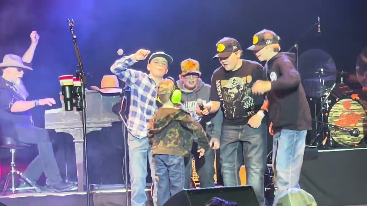 Chris Janson - Patriotic Encore (Live) - Penn’s Peak, Jim Thorpe, PA - 2/27/26