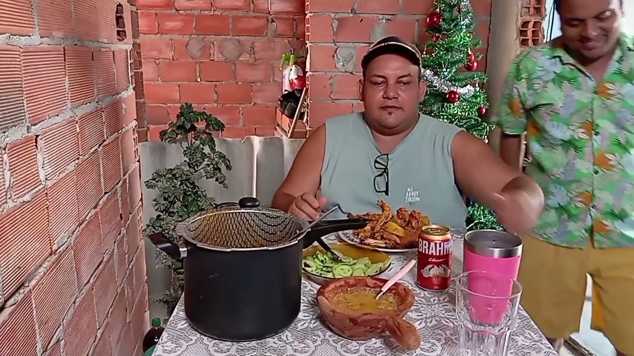 ALMOÇO ESPECIAL DE ANO NOVO! FRANGO COZIDO COM BATATA, ARROZ, CERVEJA E PIMENTA 