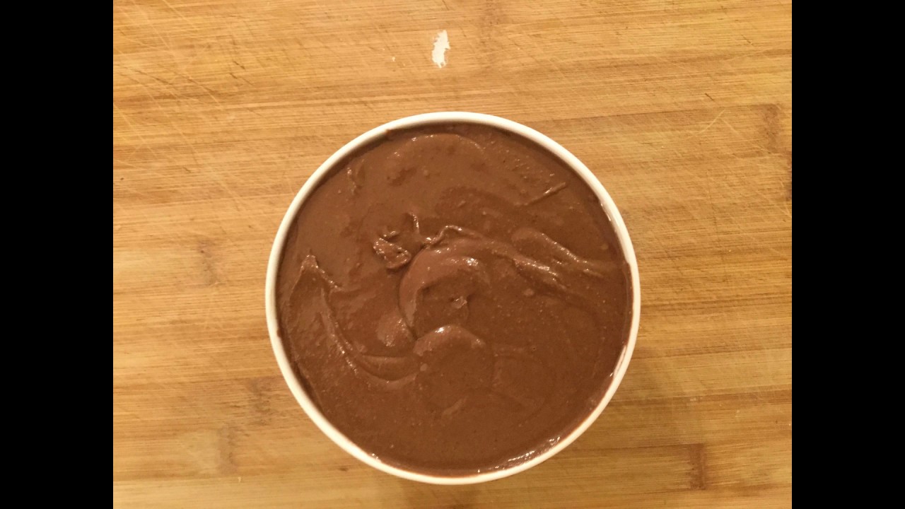 Pâte à tartiner aux noisettes - Hazelnut spread