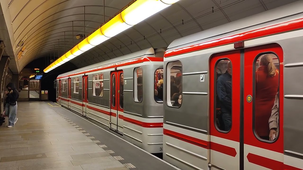 Отправление 81-71M со станции площадь Републики | Прага | Praha metro