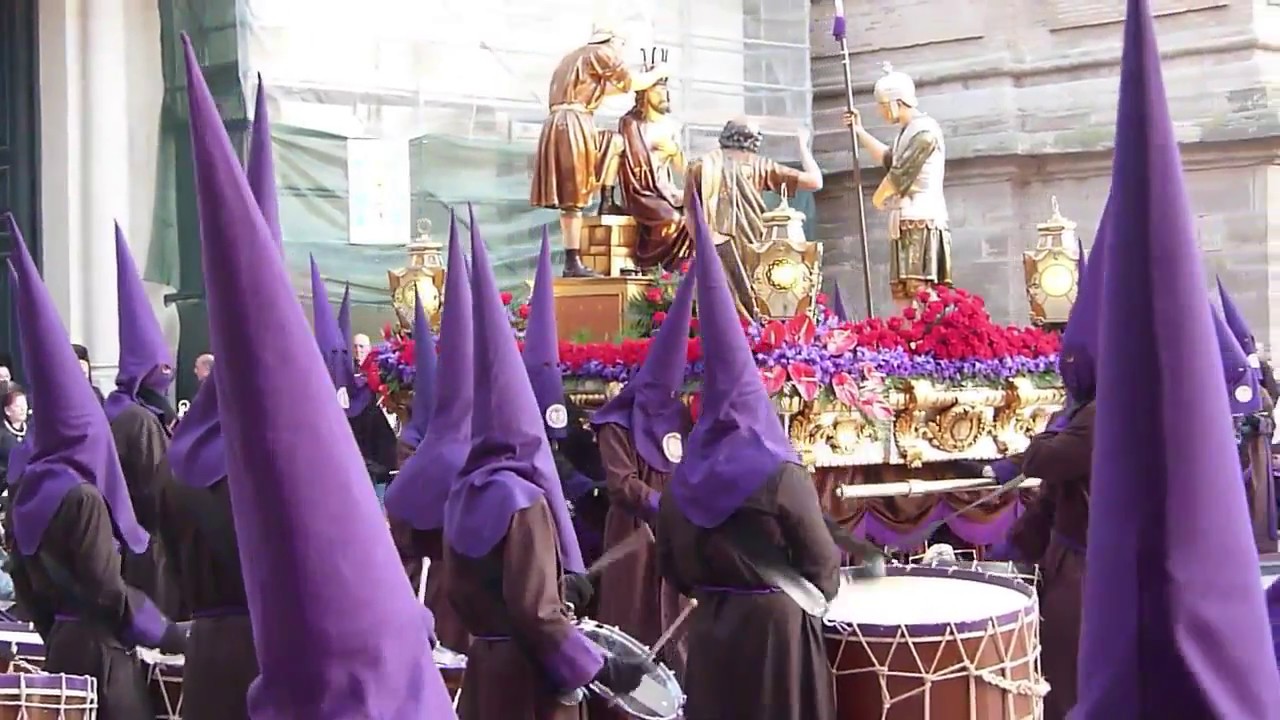 Semana santa Zaragoza covi 2020  Coronación 04 salida de la Seo