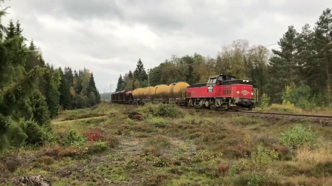 Sandt&aring;get p&aring; Kust till kust banan  / Trains in Sweden