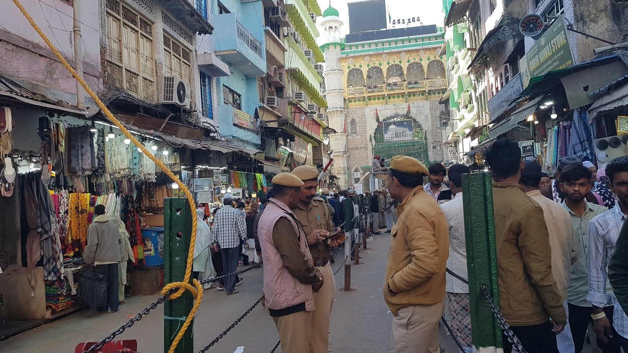 814 urs mobarak ho Dragh Sharif ziyarat or mahoul ky hai najara jjaman Ghazi ajmeri Chanchal
