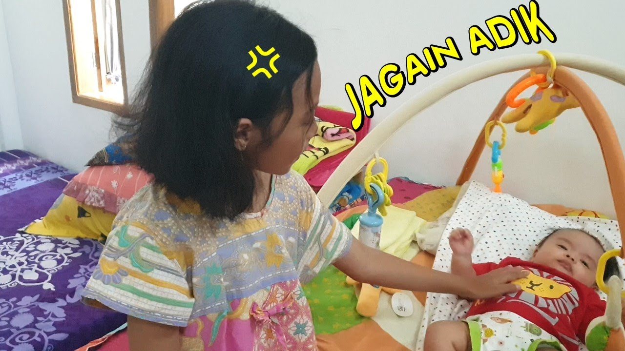 Cita Jagain Adik Bayi