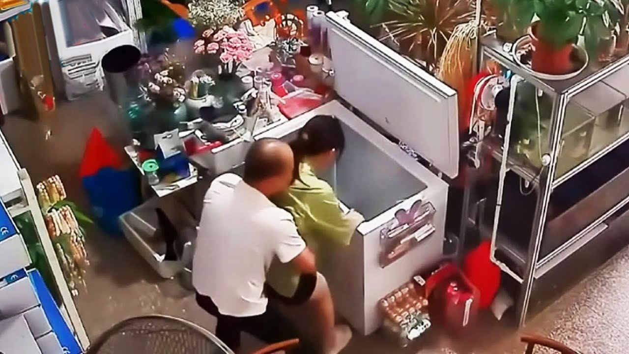 Những Khoảnh Khắc Hài Hước Và Khó Tin Được Camera Quay Lại Part 2!