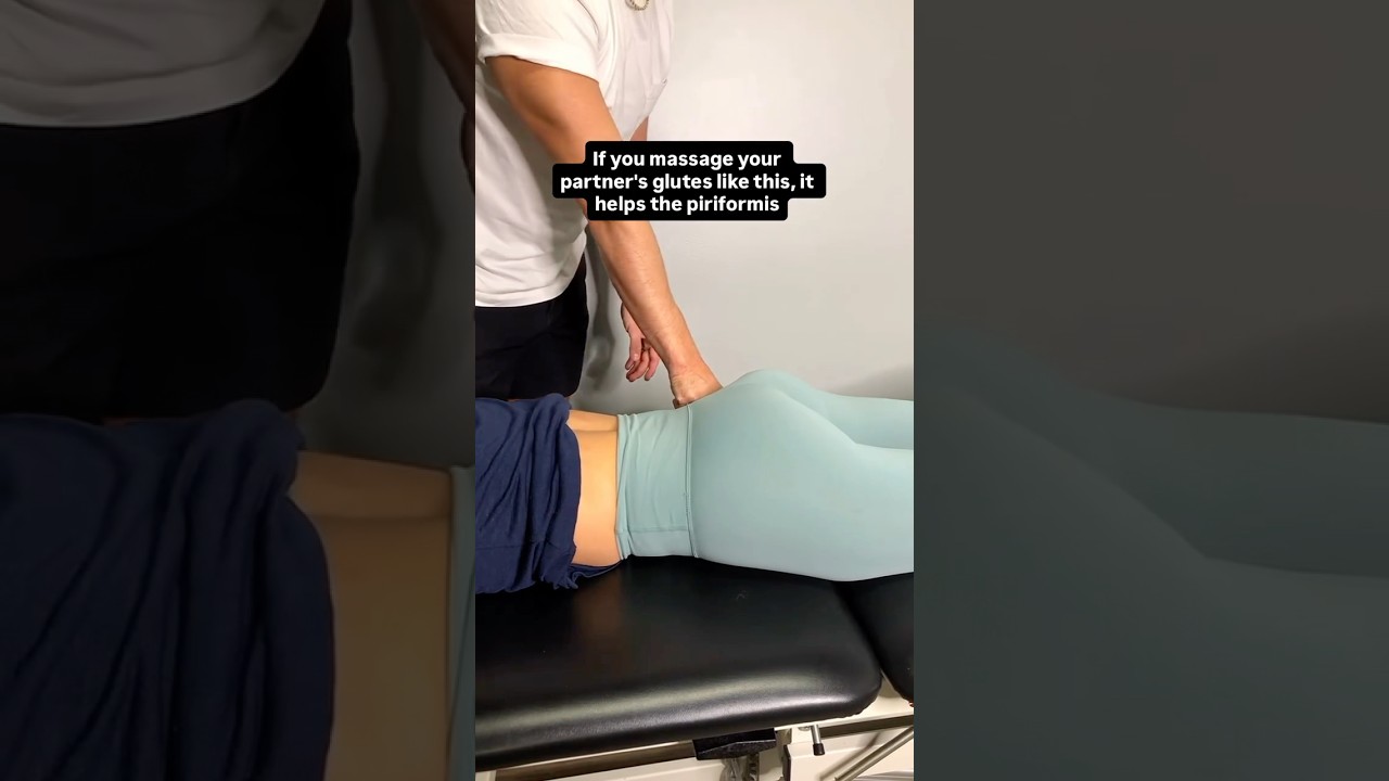 Как сделать массаж поясницы и ягодиц вашему партнеру в домашних условиях 🏠
