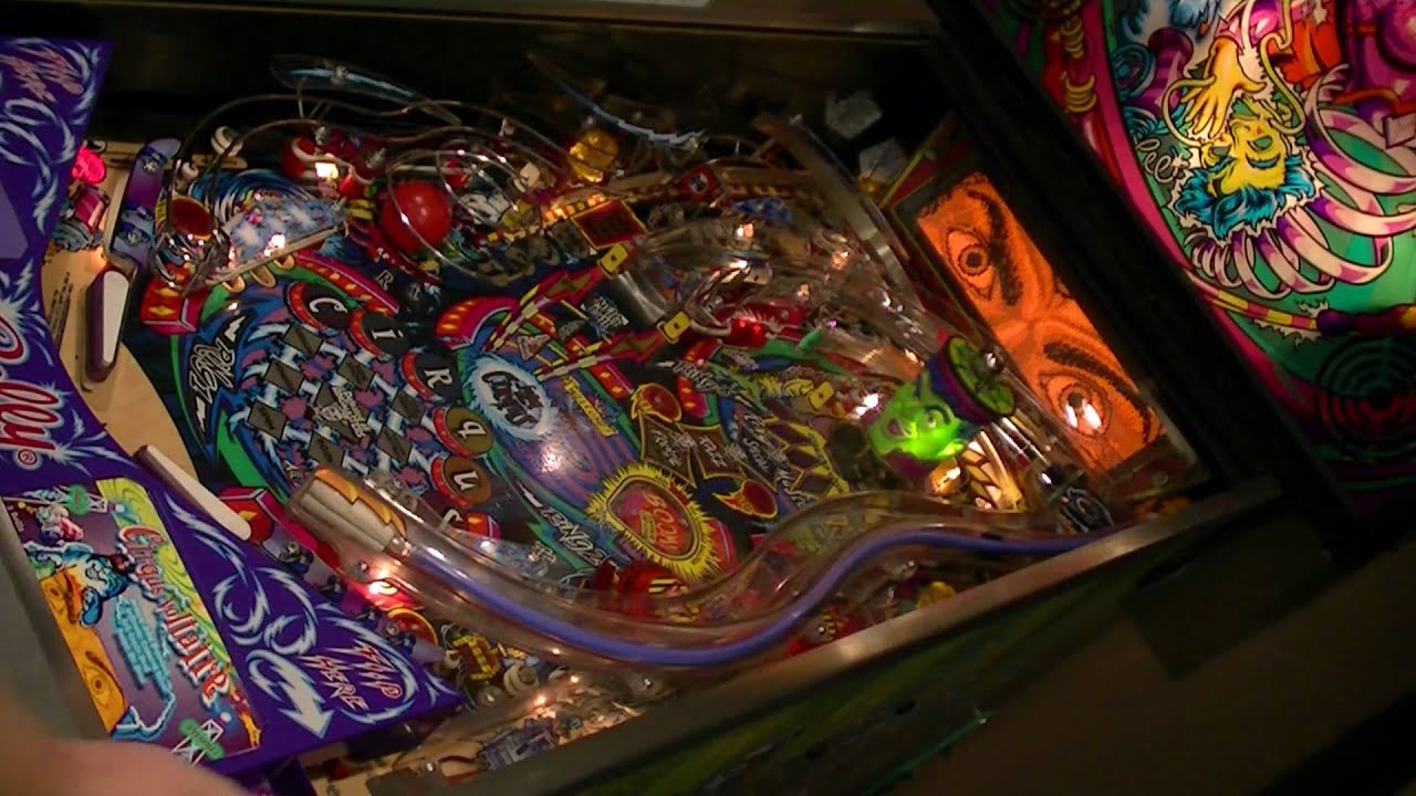 Cirqus Voltaire Pinball gameplay