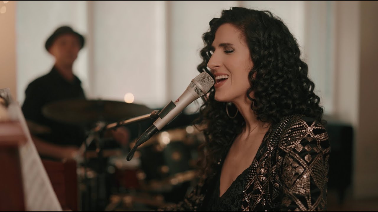 LAILA BIALI - Rocky Mountain Lullaby (Wintersongs)