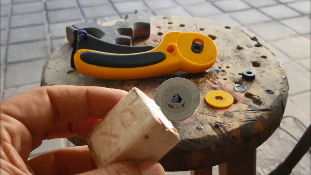 ¿CÓMO AFILAR LA HOJA DE UN CUTTER ROTATORIO OLFA DE 45mm? ¡PUES FÁCIL Y RÁPIDO! CON DREMEL