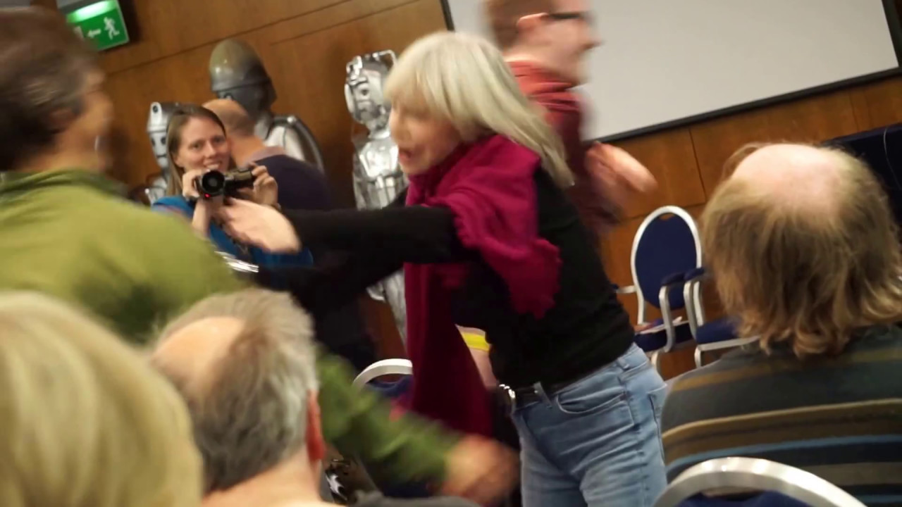 Katy Manning hugs over 100 fans