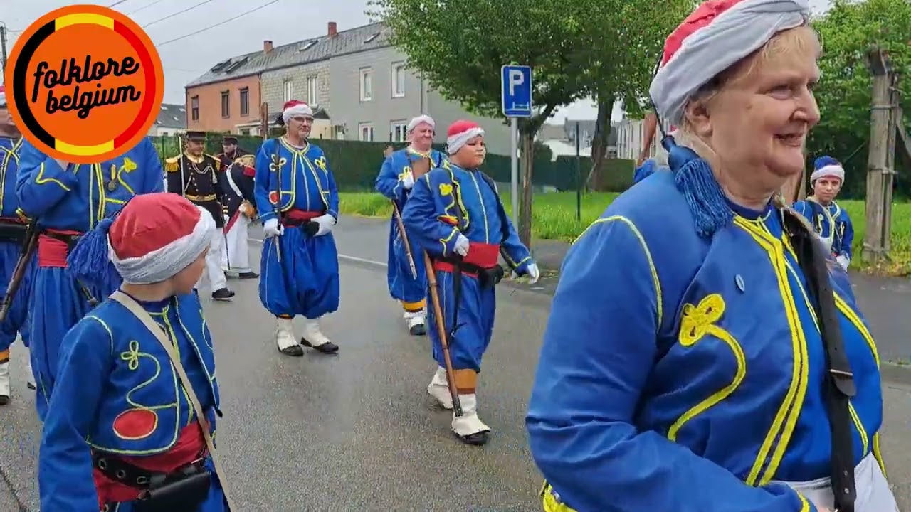 🥁 Marche Saint-Philippe de Philippeville 2023 🥁 dépars procession 🥁 vidéo 2 🥁 folklore belgium 🥁
