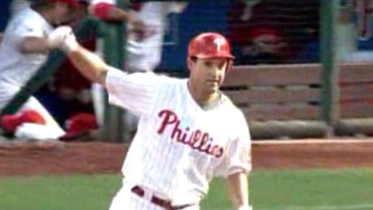 2007 NLDS Gm1: Burrell's first postseason home run