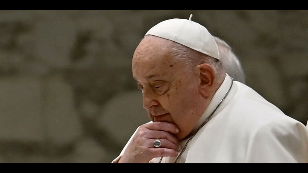 Le Pape François dans un état "critique"