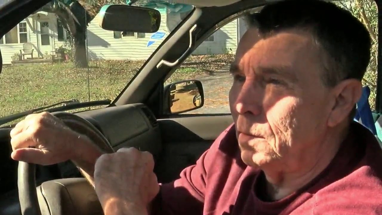 Soddy Daisy, TN police officers surprising drivers with gifts instead of tickets