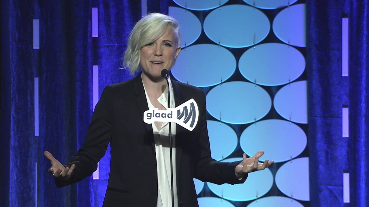 Hannah Hart accepts the Davidson/Valentini Award at the 2016 #glaadgala