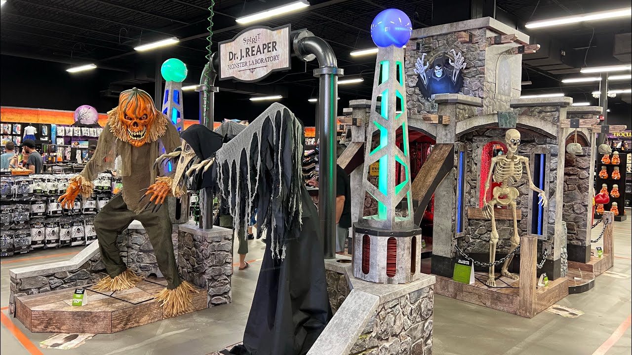 Spirit Halloween Flagship Store Walkthrough Egg Harbor Township, NJ 2022