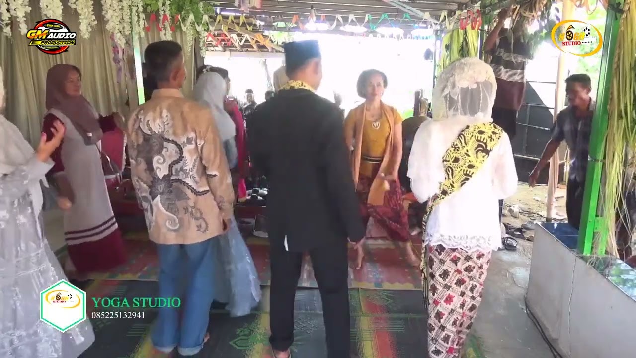 RONGGENG MANIS 