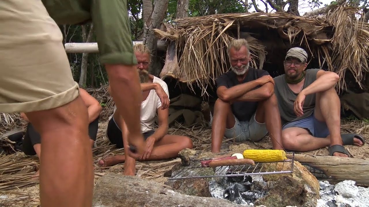 Anders Öfvergård frestar deltagarna på utposten med en grillfest – Robinson (TV4)