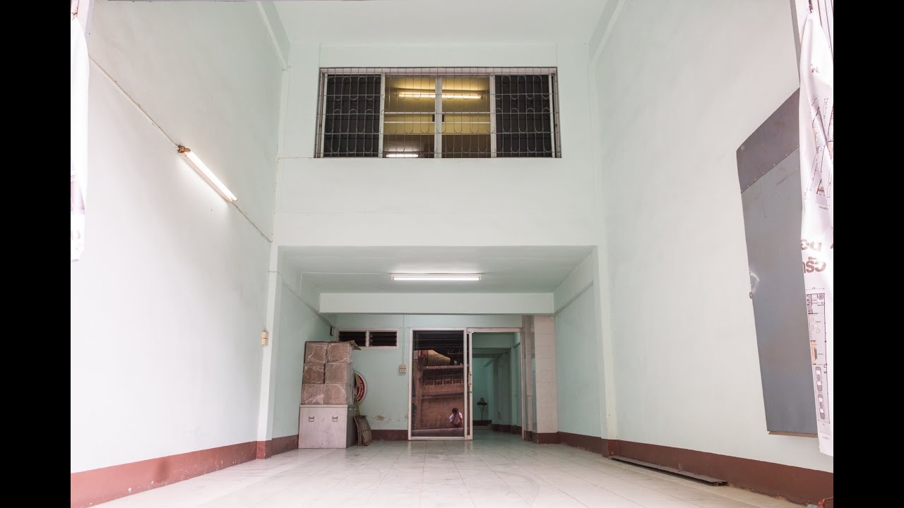 Townhouse for Sale near old city in Chiang Mai. Business Potential.