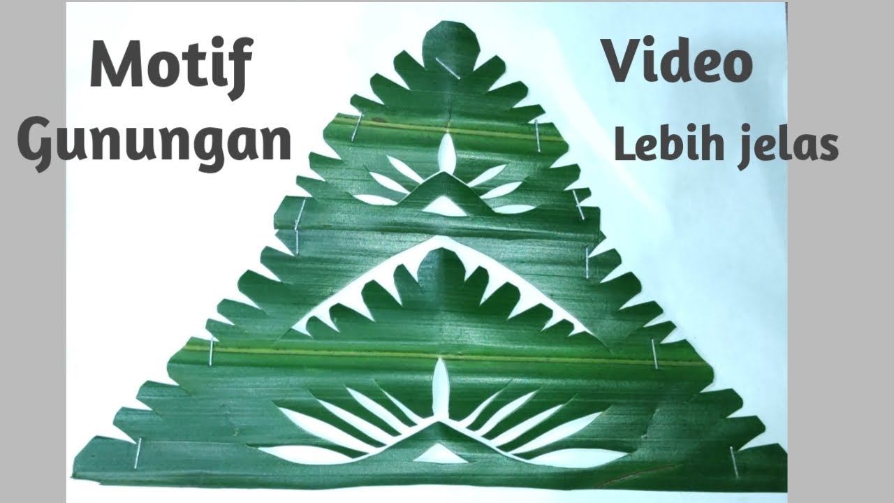 Membuat Reringgitan Lamak Motif Gunungan