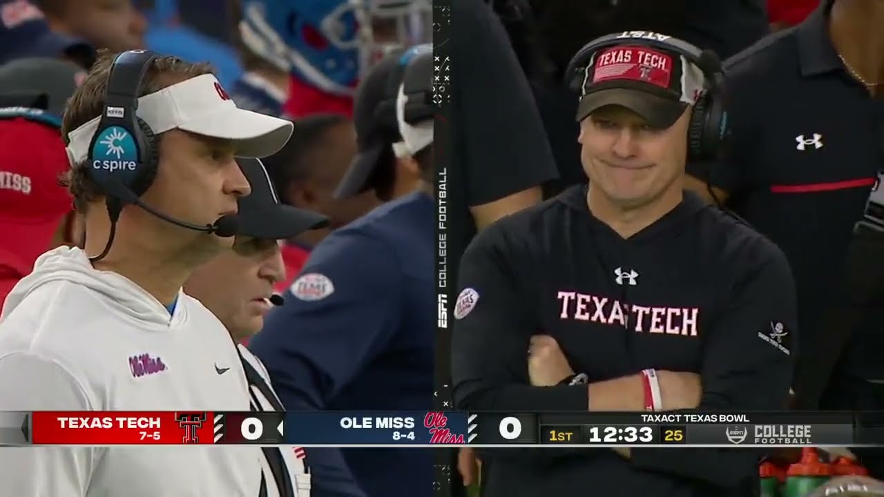 Texas Tech lined up in the Air Raid formation to honor Mike Leach at the Texas Bowl 🏴&zwj;☠️