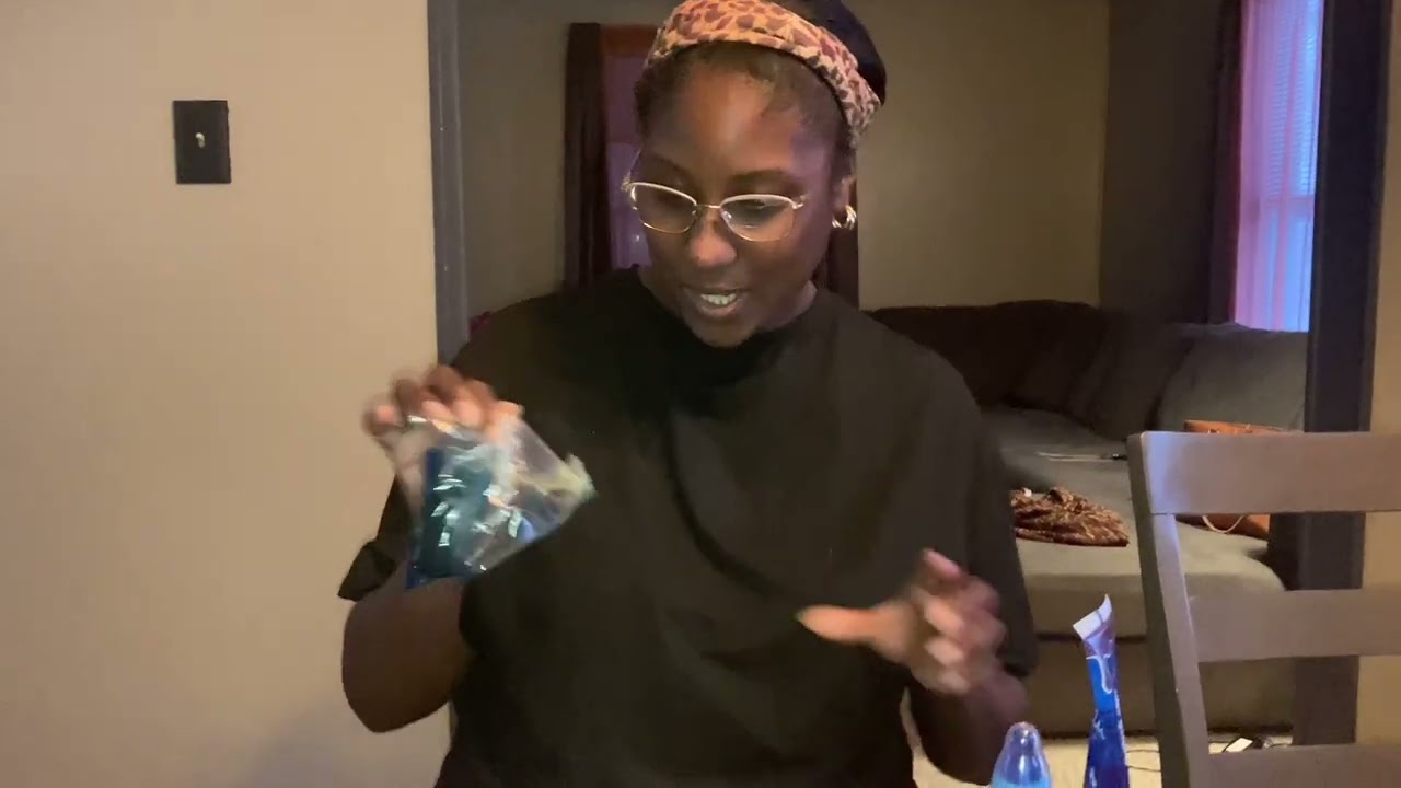 Trying the viral Blue pickle kit + got some shopping done | Happy Holidays 