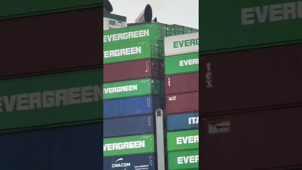 One container is trying to escape 😬 #ship #vessel #fail #shipping #spotting #shorts