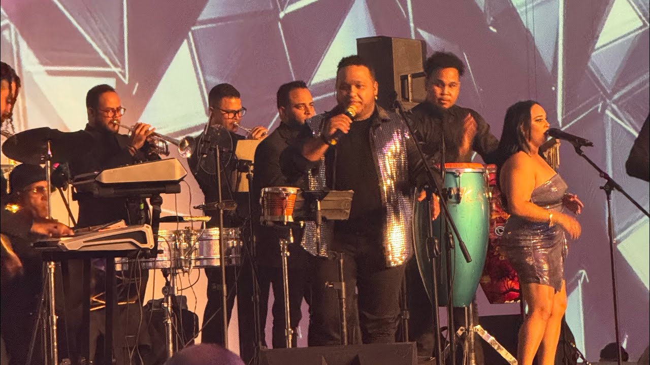 Grupo Suárez en vivo popurrí Cherito homenaje 