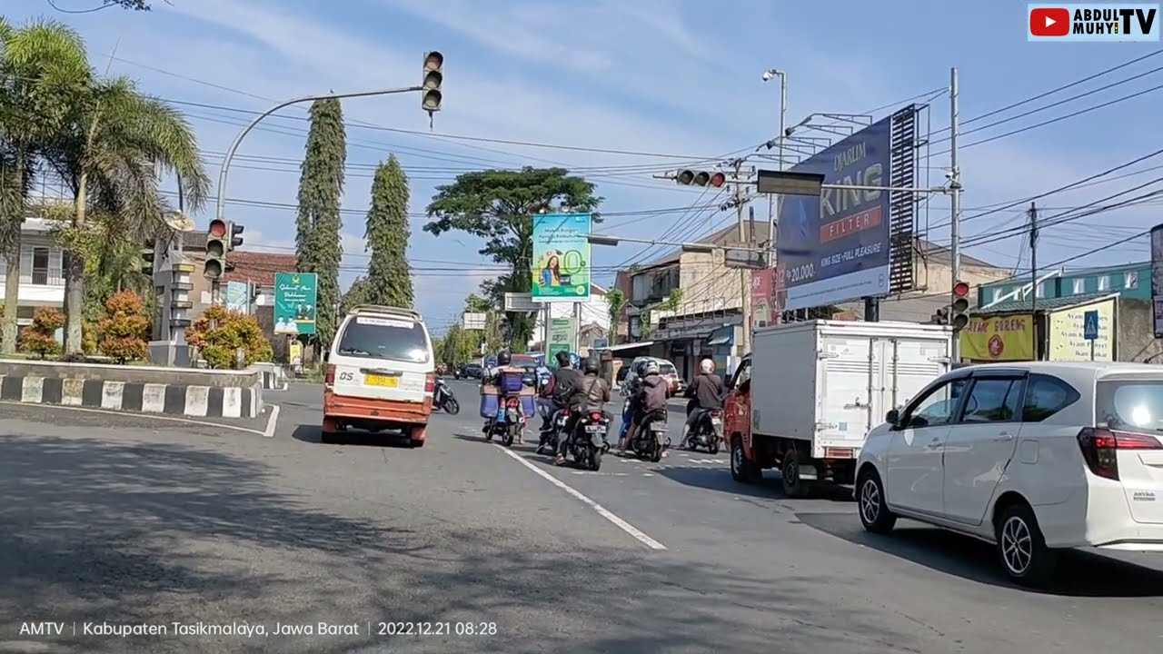 ADA TIANG LENGKUNG + TIANG SIKU JUGA? TRAFFIC LIGHT UNIK || SIMPANG JATI JL.IR.H.JUANDA, TASIKMALAYA
