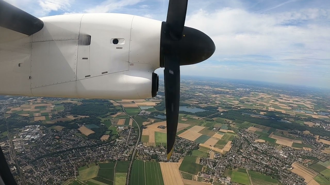 Bombardier Dash 8-Q400 Sky Alps Landing in Düsseldorf