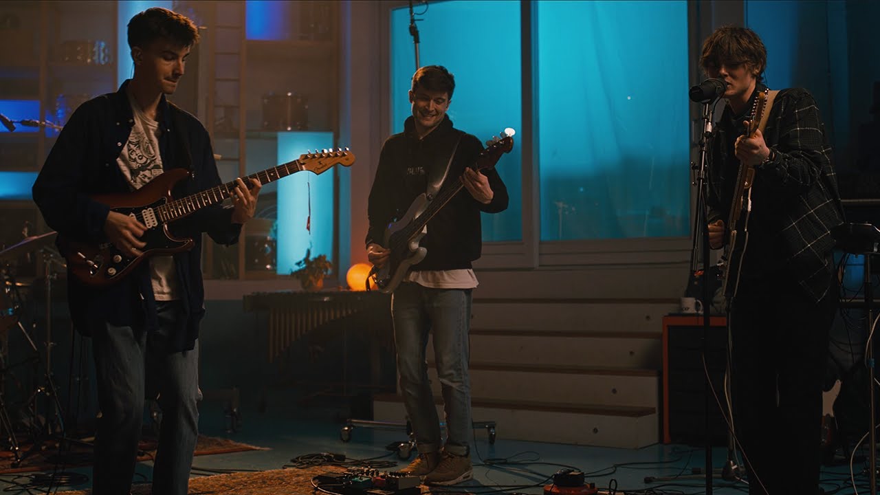 Conor Albert & James Smith - Crescent Moon (Live)