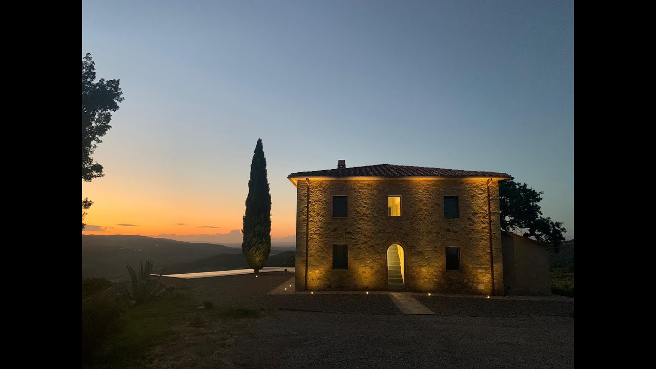 Casale in pietra perfettamente restaurato con piscina in Val D'Orcia Ref S-9922