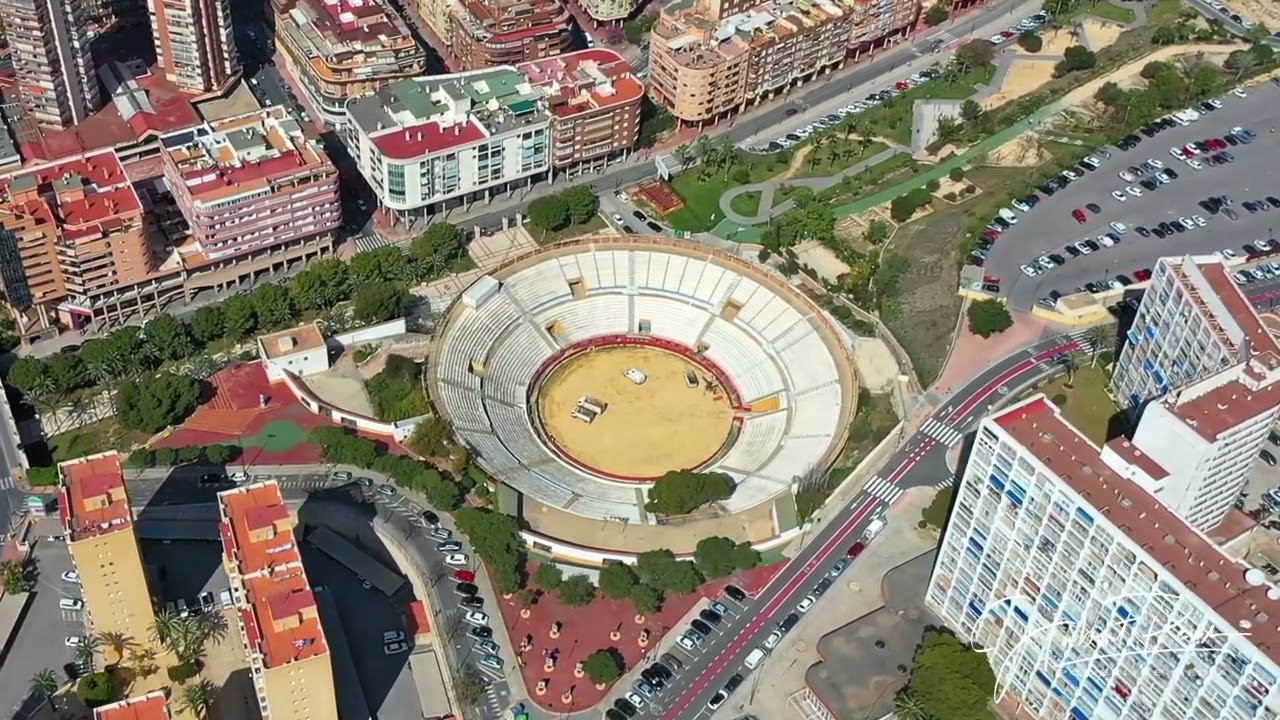 Benidorm ist eine Stadt an der Costa Blanca