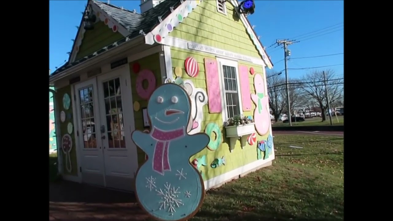 GINGERBREAD LANE