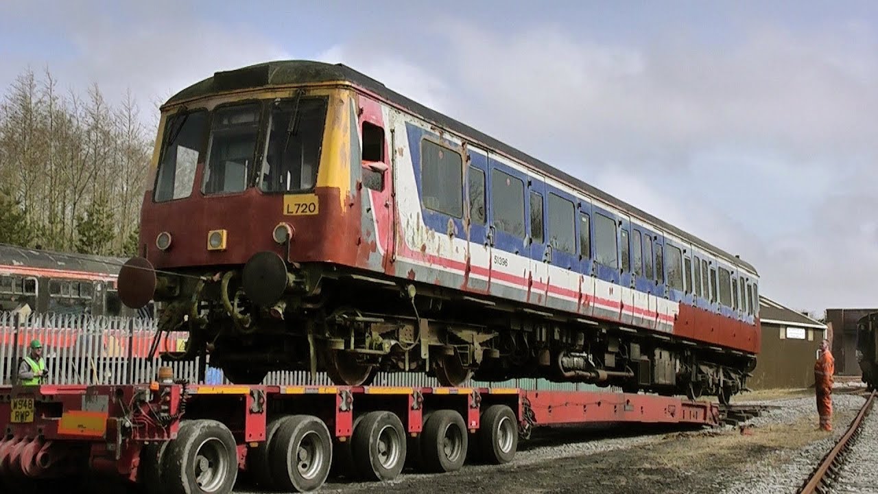 Class 117 DMU      Llanelli & Mynydd Mawr Railway to Peak Rail    15/04/2013