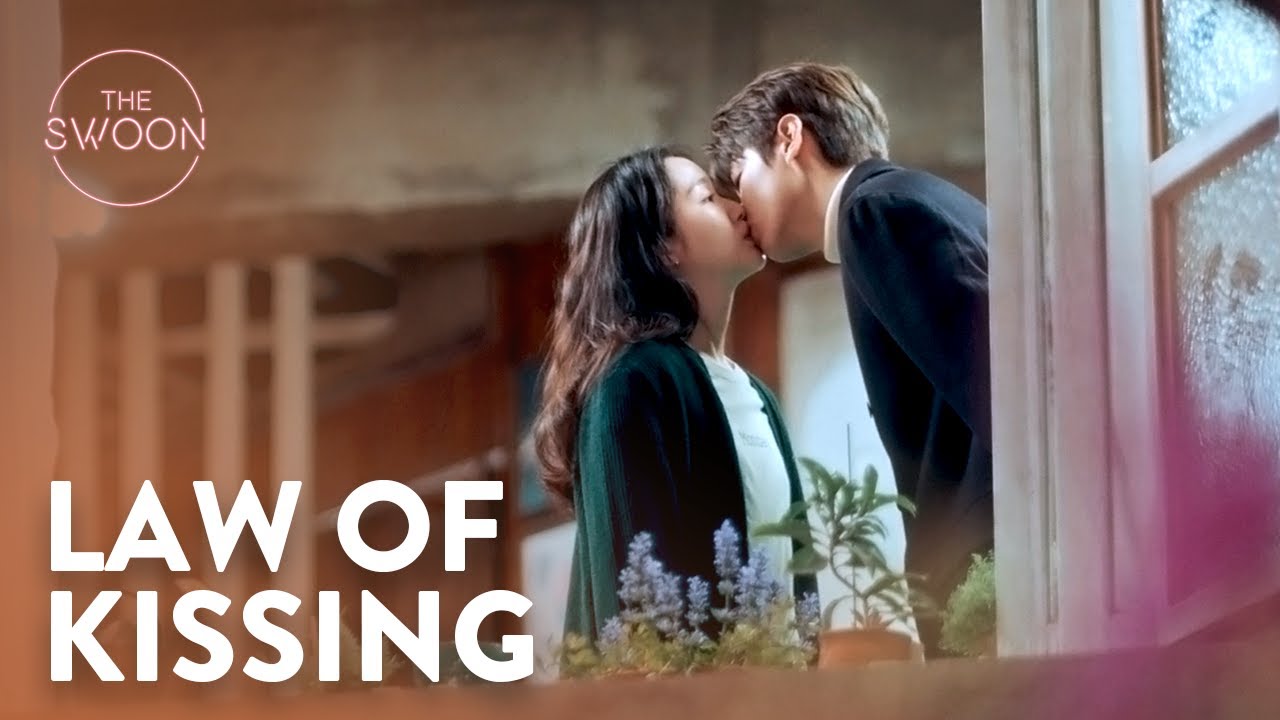 Lee Min-ho teaches Kim Go-eun the laws of kissing | The King: Eternal Monarch Ep 9 [ENG SUB]