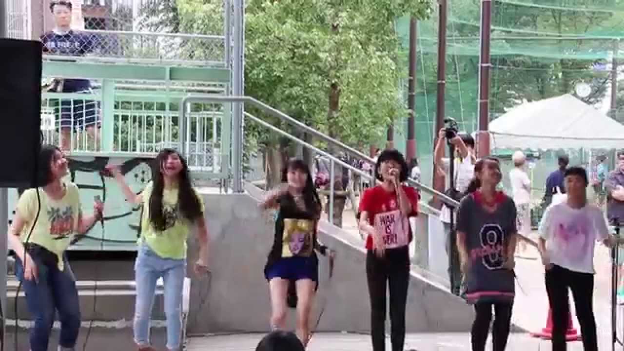 「空は見ている」を歌うLittle Glee Monster（リトグリ）＠「渋谷ズンチャカ！」