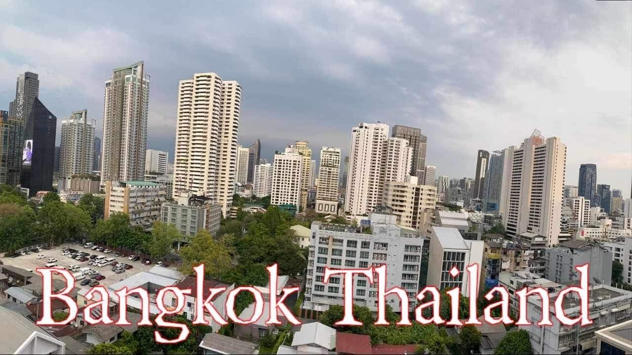 BANGKOK THAILAND WALKING TOUR IN THE STREET