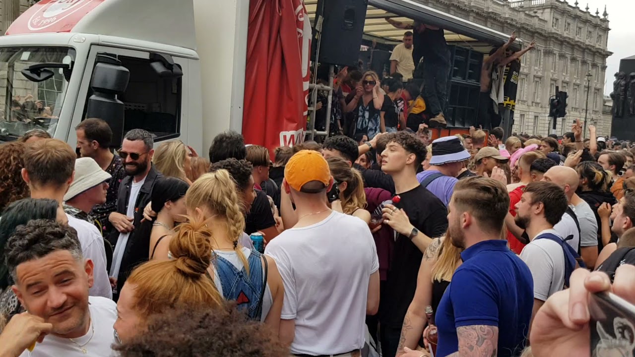 27/6/21 London. Freedom To Dance / Save Our Scene. Downing Street Raving 😁