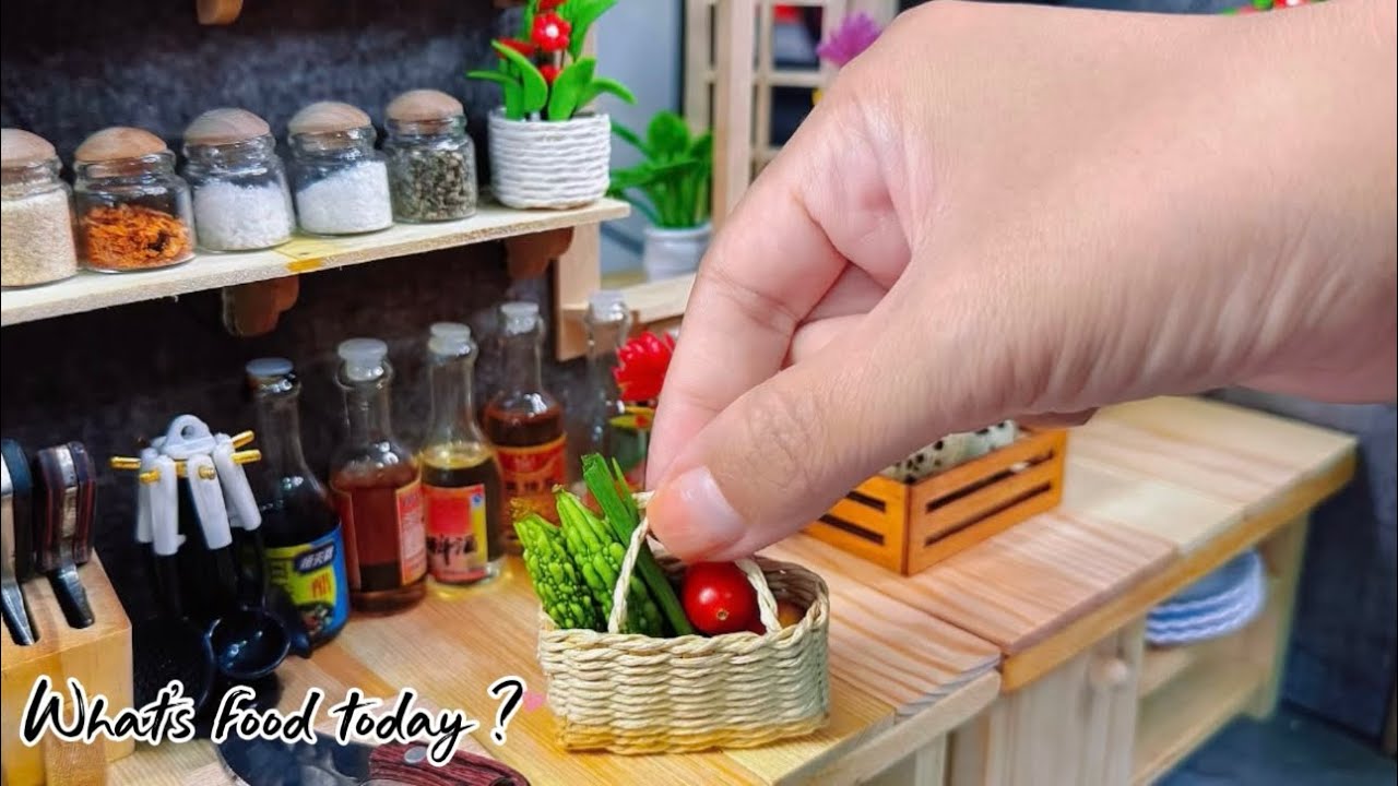 Back to childhood with mini kitchen 