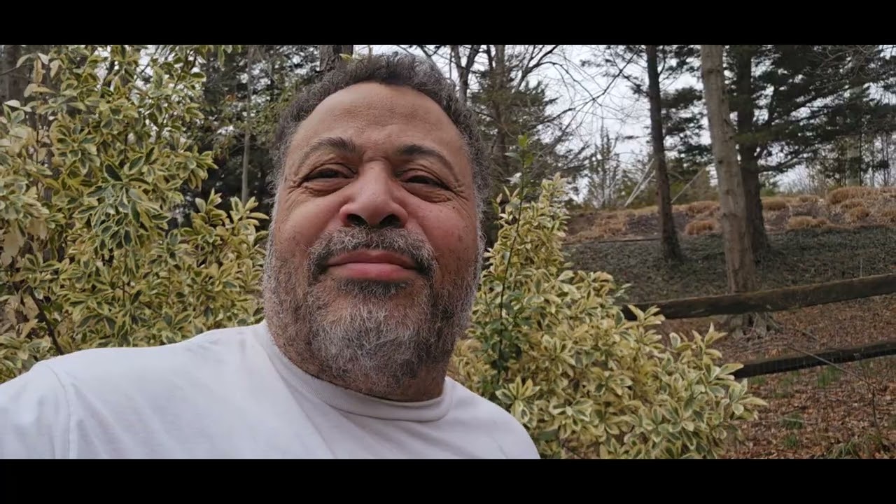 Cowboys tender two more players