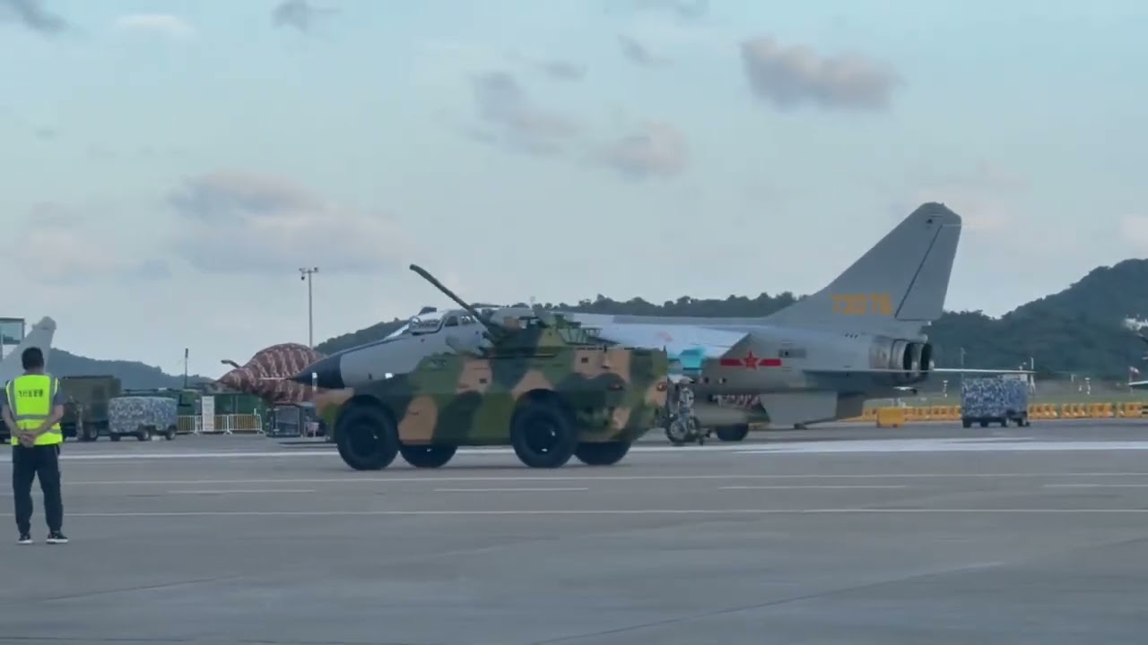 JH7A fighter! Aerial bomb truck
