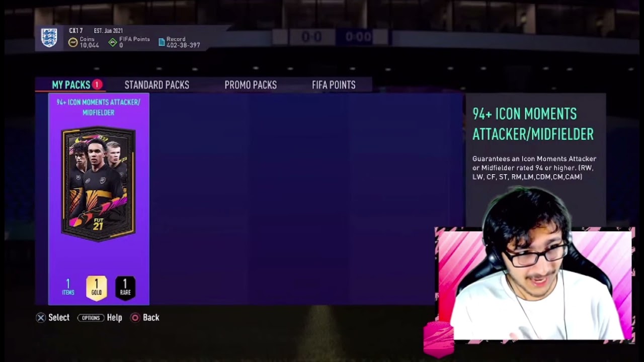 FlyingBananaFTW opens a 94+ icon moments attackers/midfielders pack and gets the flag Brazil! 👀