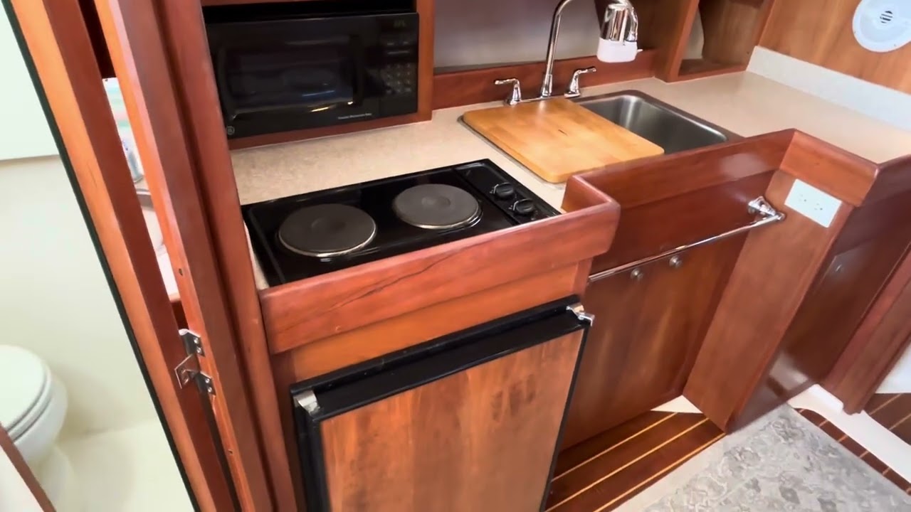 Mainship Pilot 34 Hardtop Rum Runner II (Twin Engine) Walk Around. Hampton VA $139,900