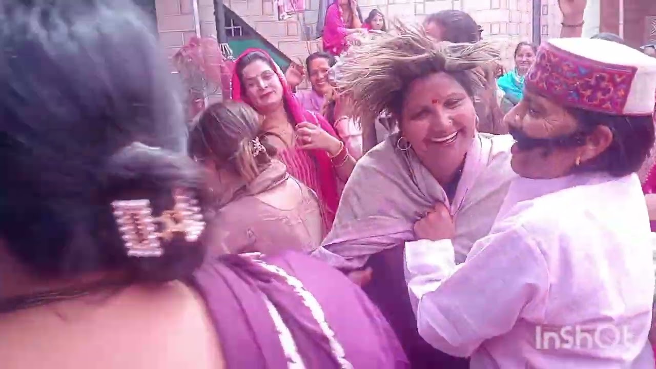 हंसी खुशी के कुछ पल मायके में